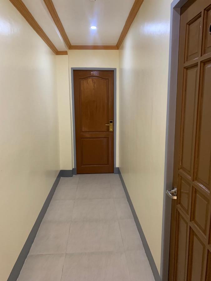 Zl Travelers Inn Batuan Dış mekan fotoğraf