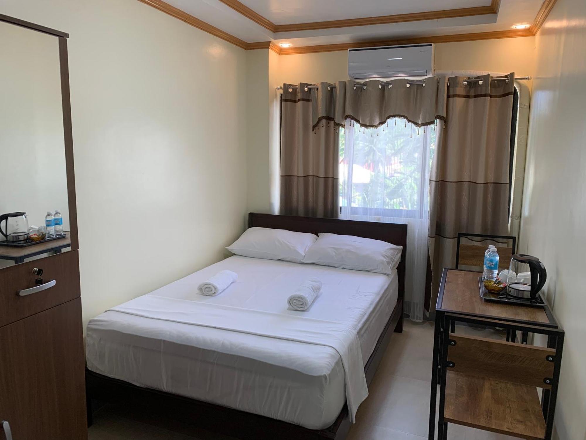 Zl Travelers Inn Batuan Dış mekan fotoğraf