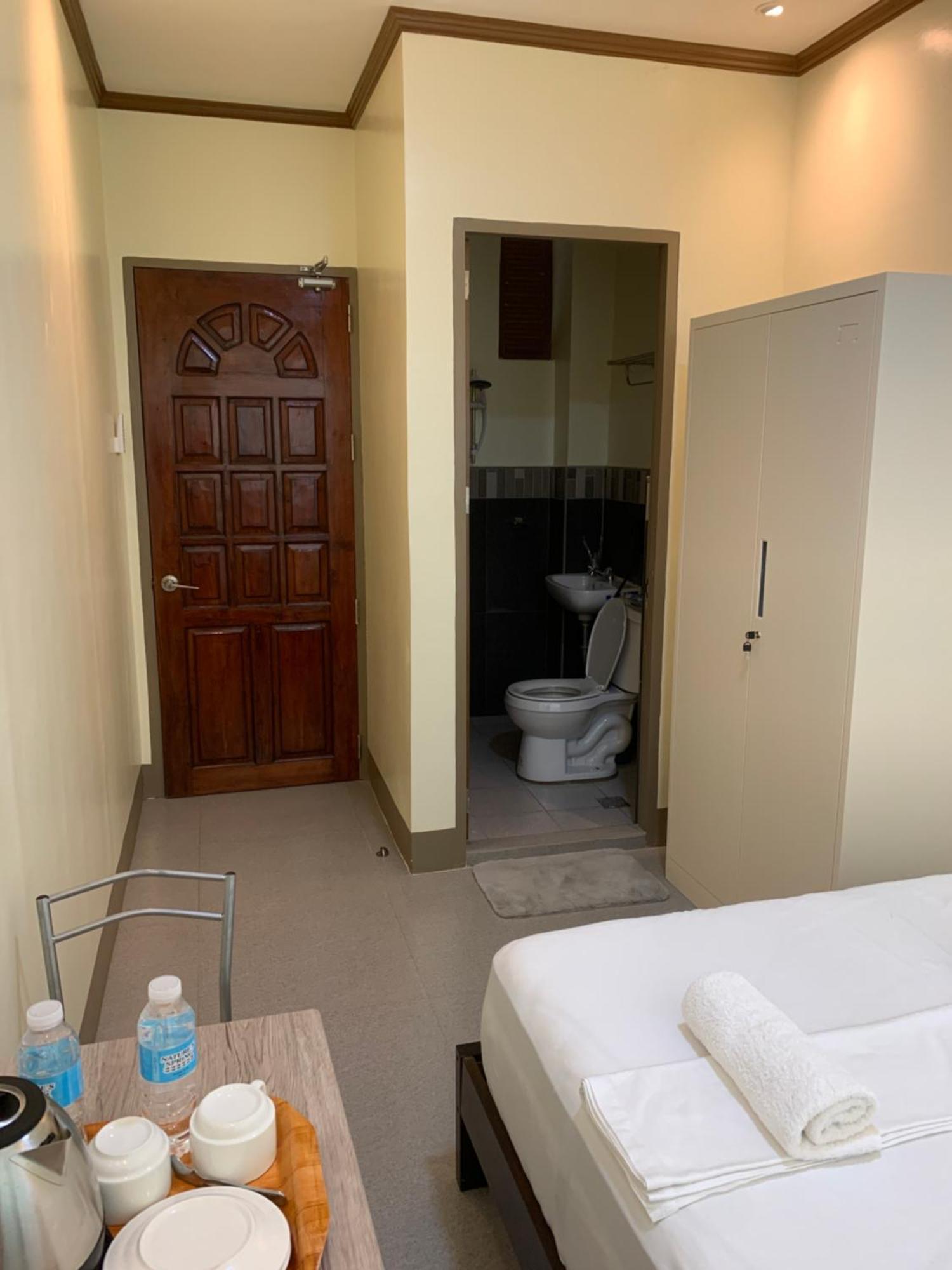 Zl Travelers Inn Batuan Dış mekan fotoğraf