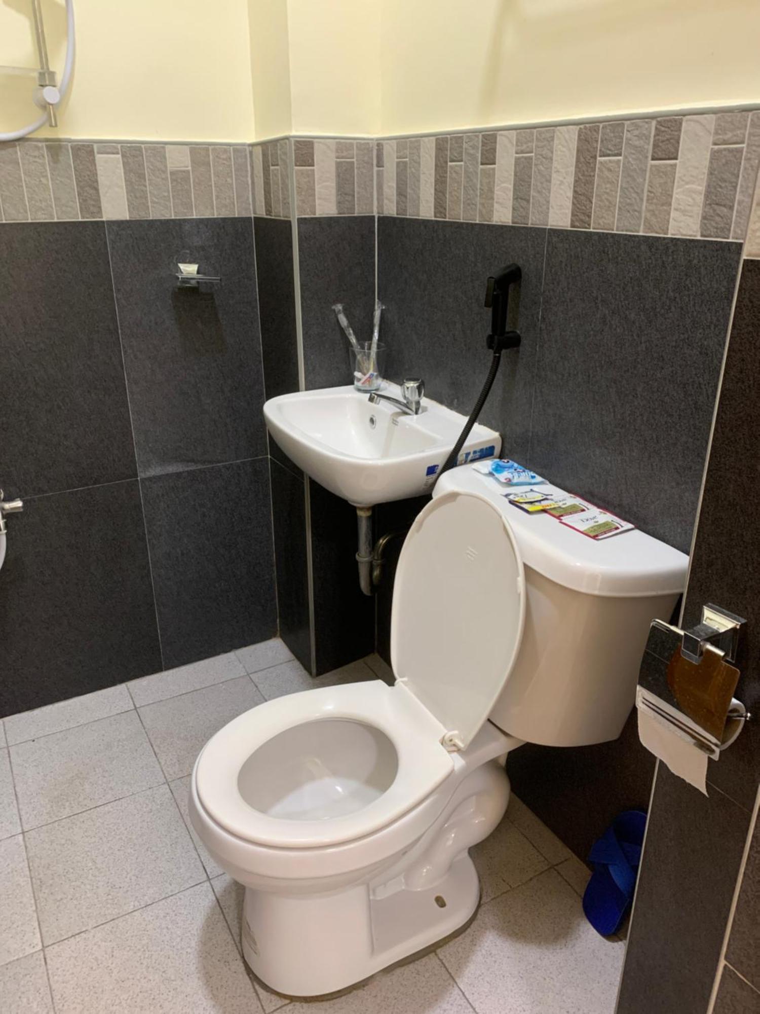 Zl Travelers Inn Batuan Dış mekan fotoğraf