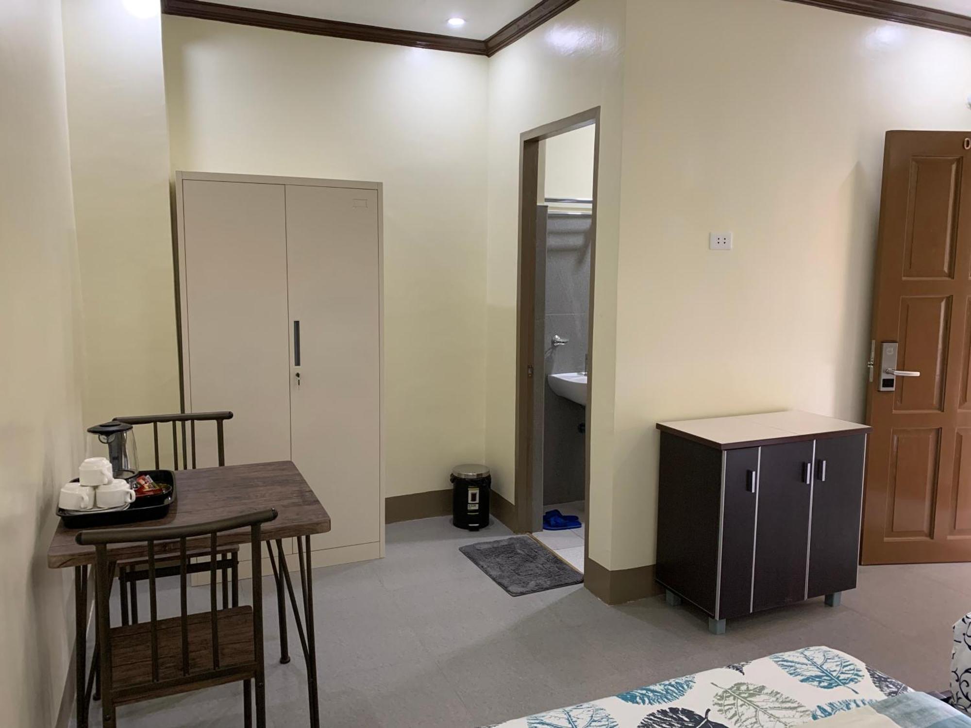Zl Travelers Inn Batuan Dış mekan fotoğraf