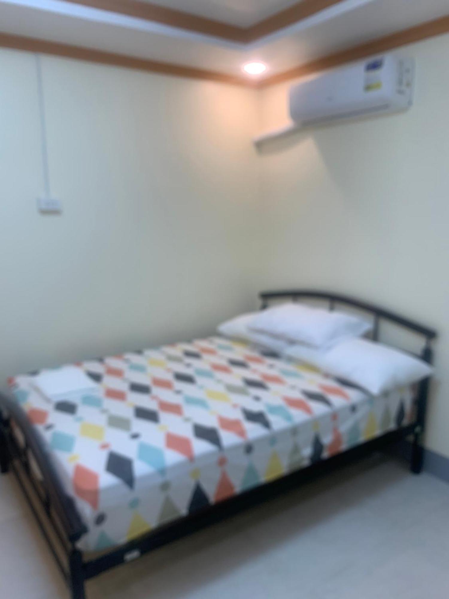 Zl Travelers Inn Batuan Dış mekan fotoğraf