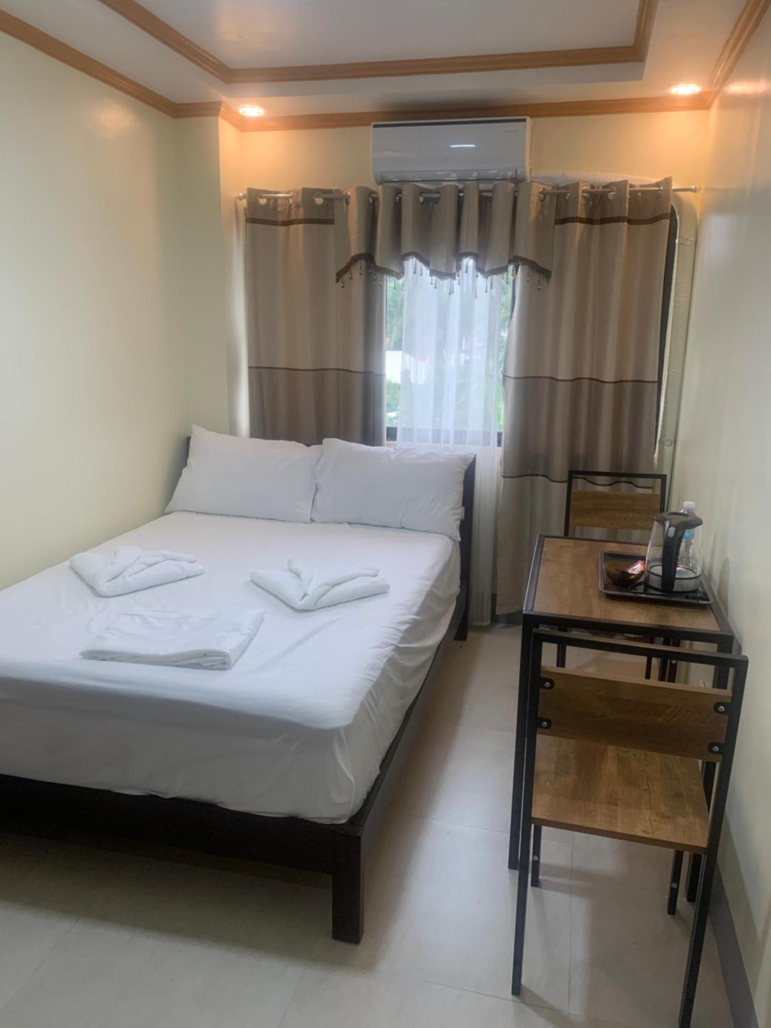 Zl Travelers Inn Batuan Dış mekan fotoğraf